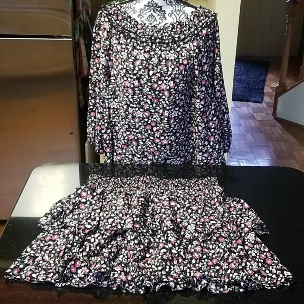 Tiered Ruffled Skirt - Picture 2 of 7